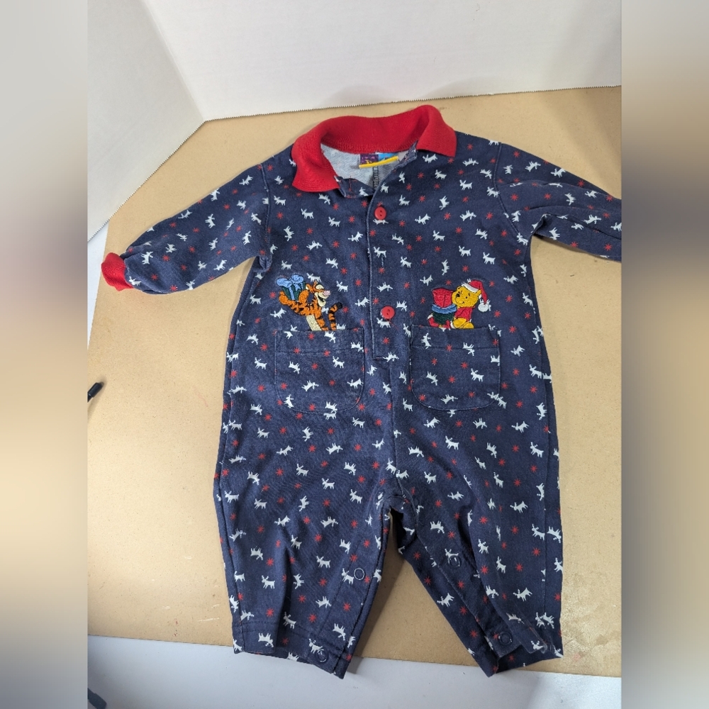 Vintage Winnie The Pooh Christmas One Piece Baby Outfit Size 3-6 Months